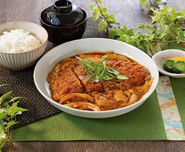 ピリ辛三元豚カツの卵とじ定食